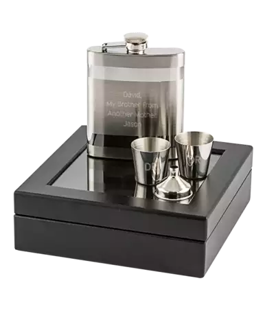 Glass Box Flask Set buy at ThingsEngraved Canada