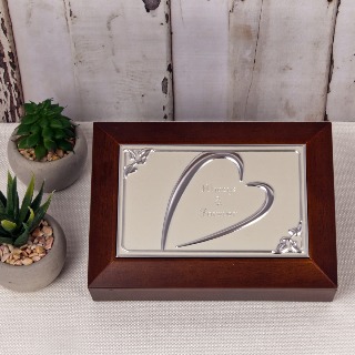 Memory Box with Heart Cover buy at ThingsEngraved Canada
